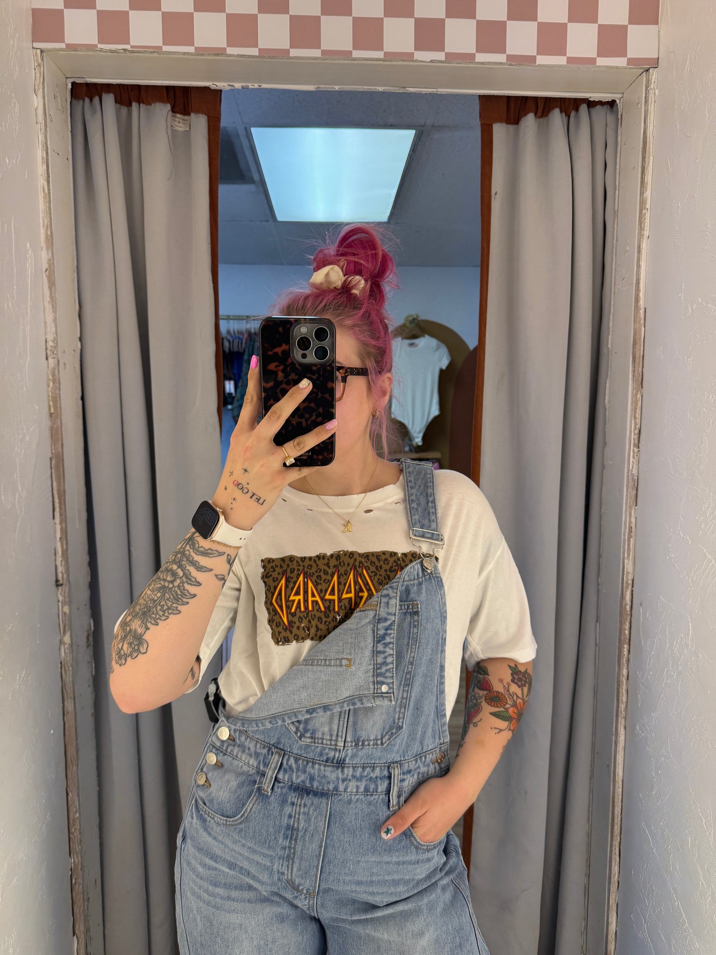 Def Leppard Distressed Oversized Tee