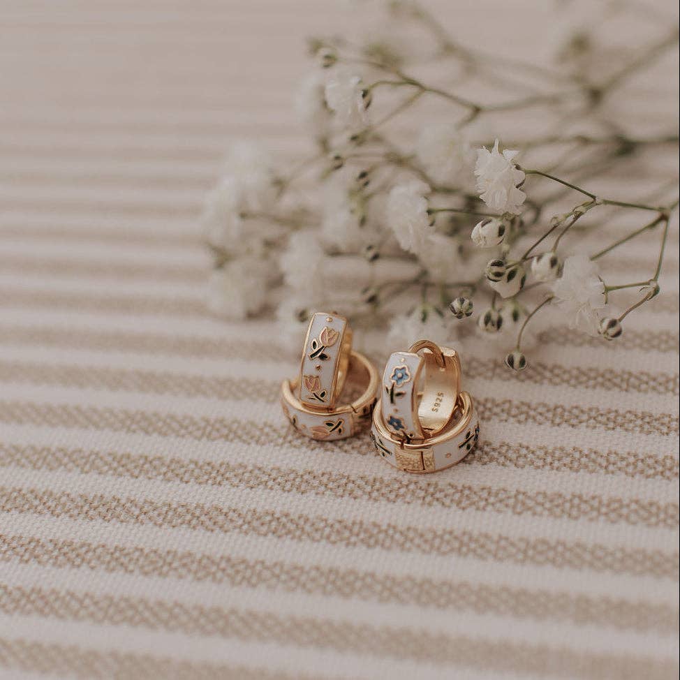 Mauve Daphne Tea Cup Hoops
