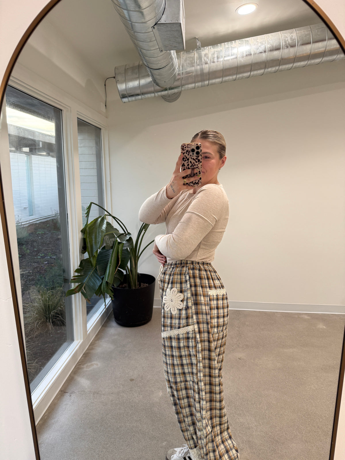 Dainty Crochet Plaid Balloon Pants