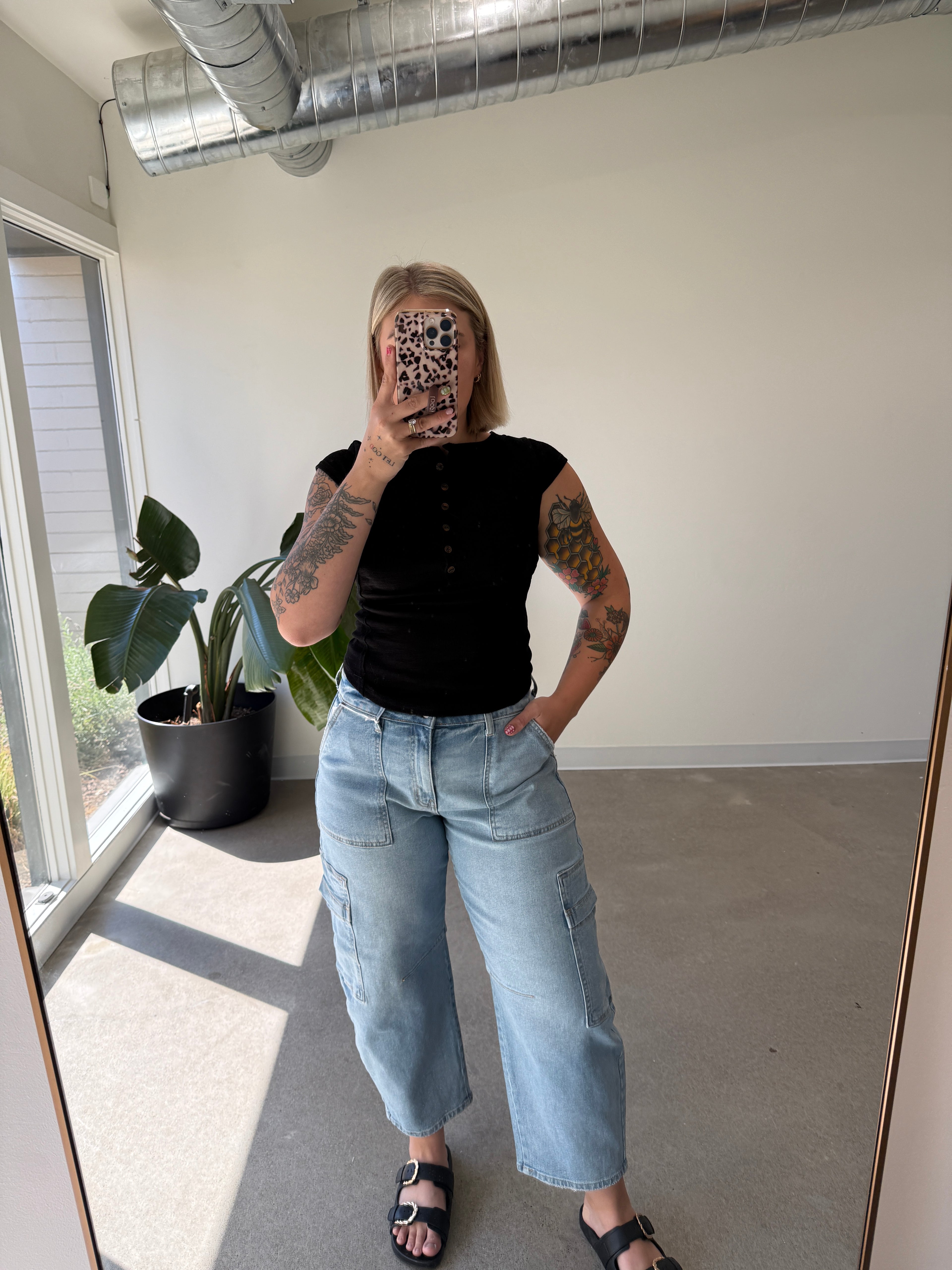 Mid Rise Barrel Cargo Jeans