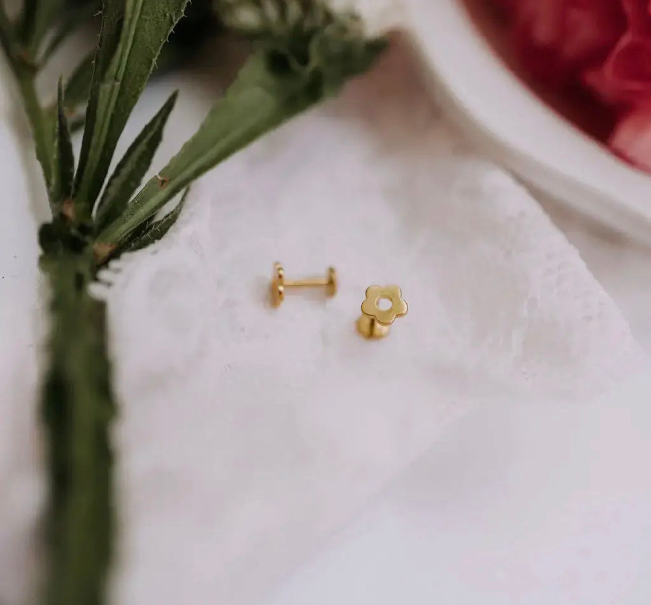 Mauve Flower Flat Back Studs