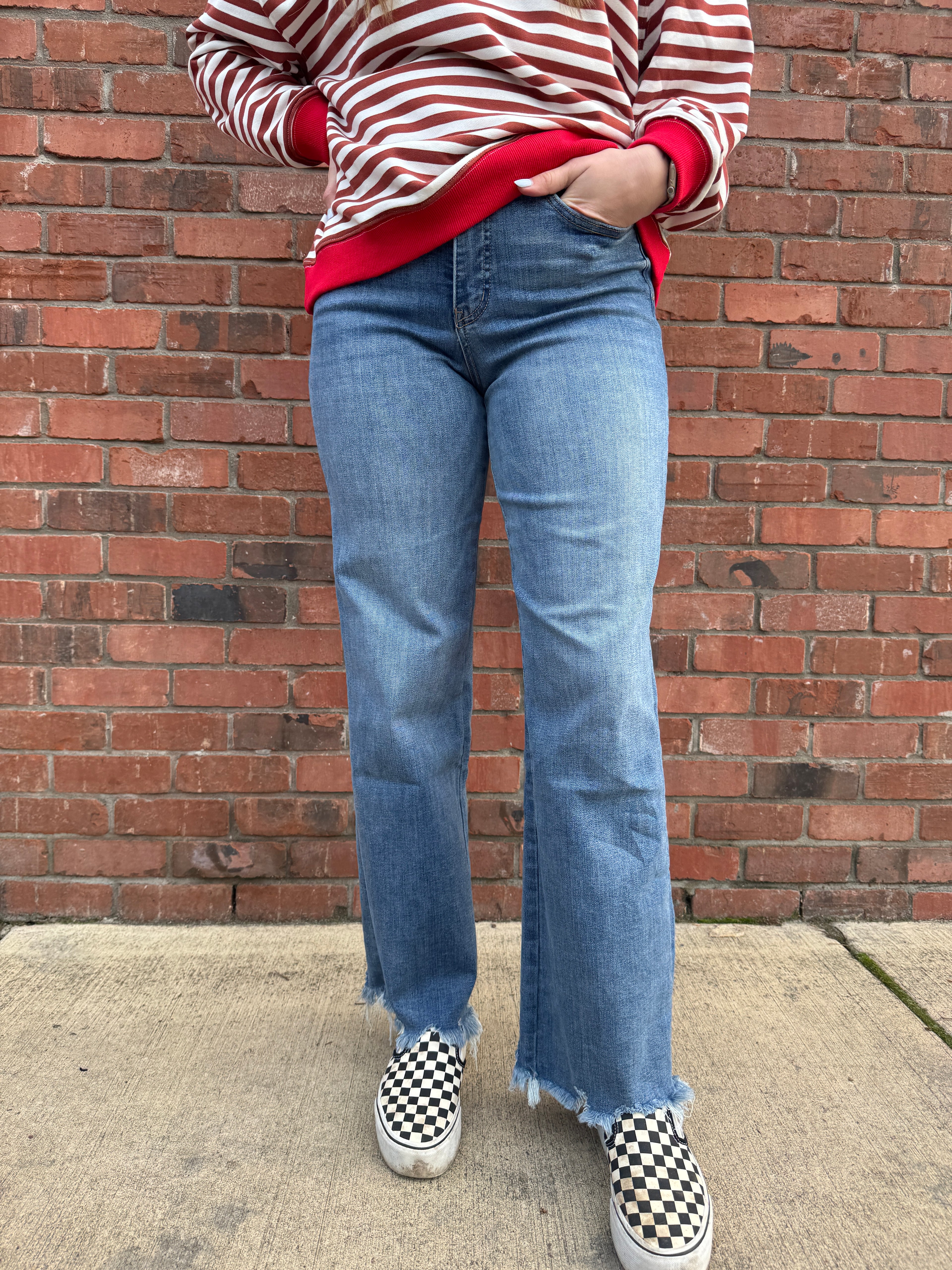 Ultra High Rise 90s Loose Raw Hem Jeans