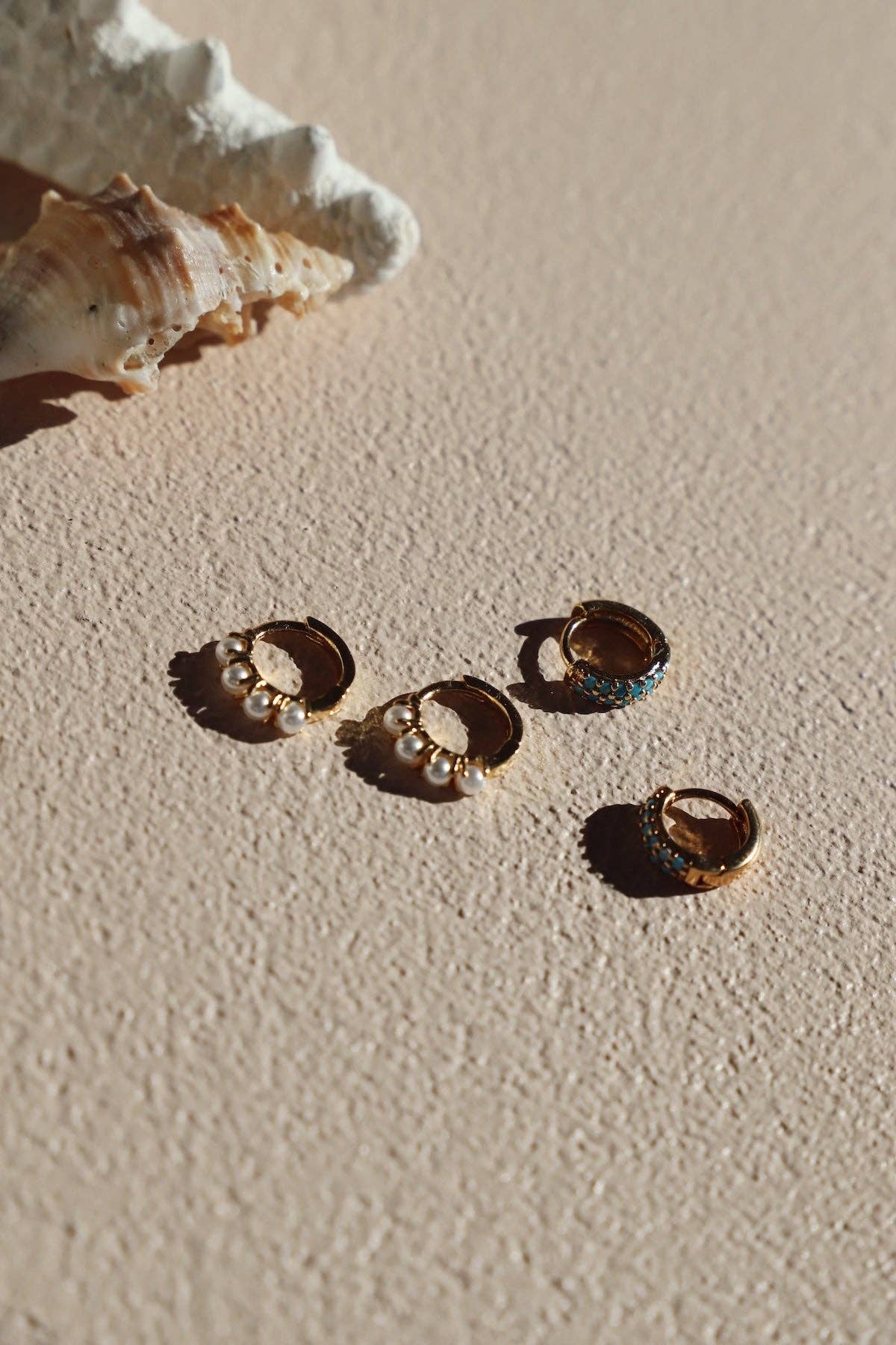 MINI PEARL HOOPS