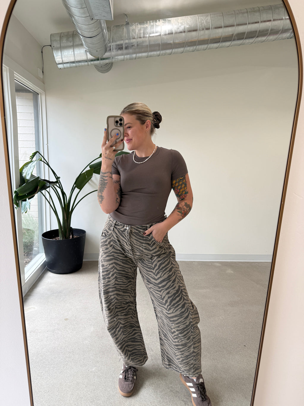 Mid Rise Zebra Barrel Jeans