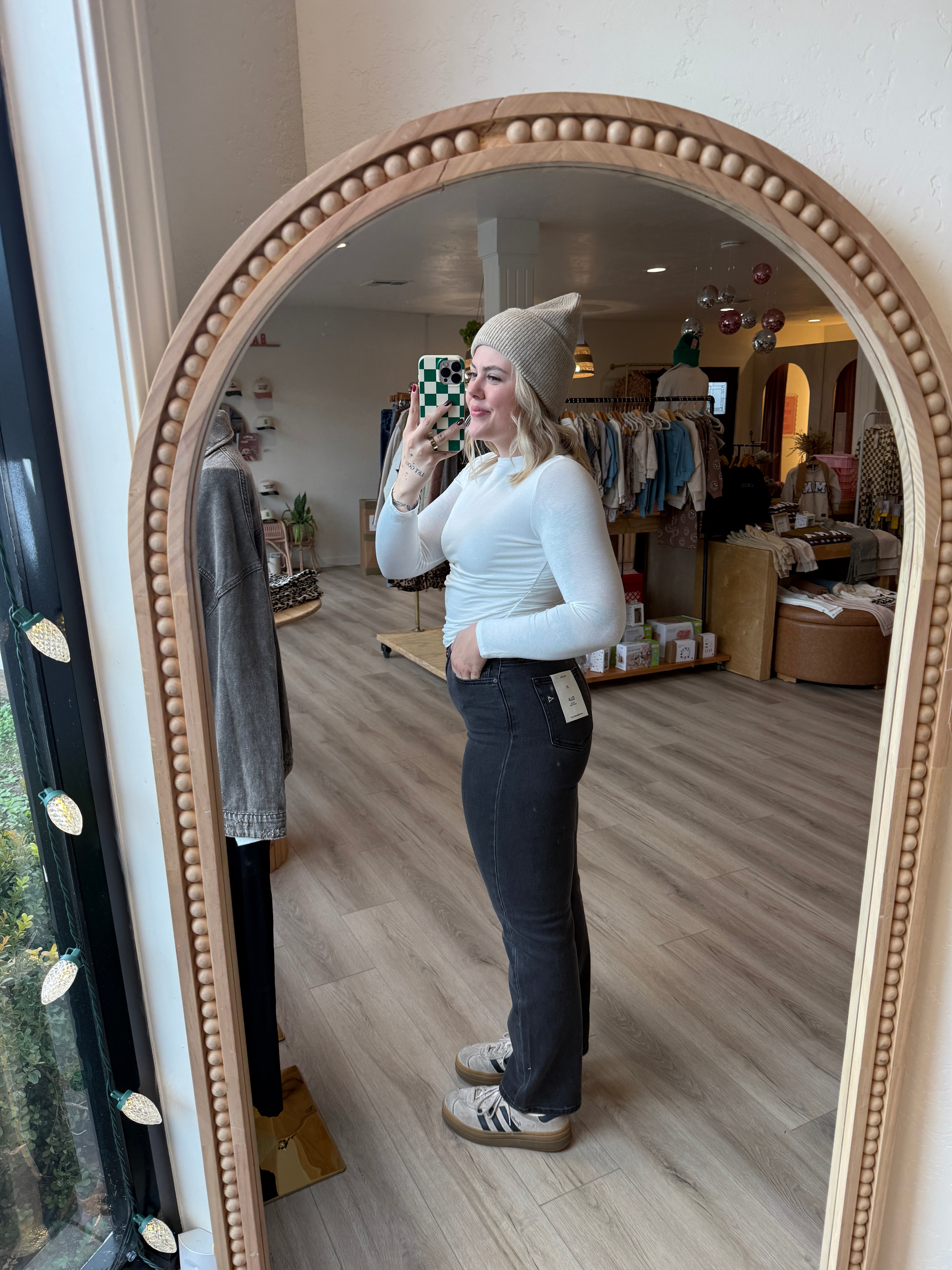 High Rise Ella Classic Straight Jean