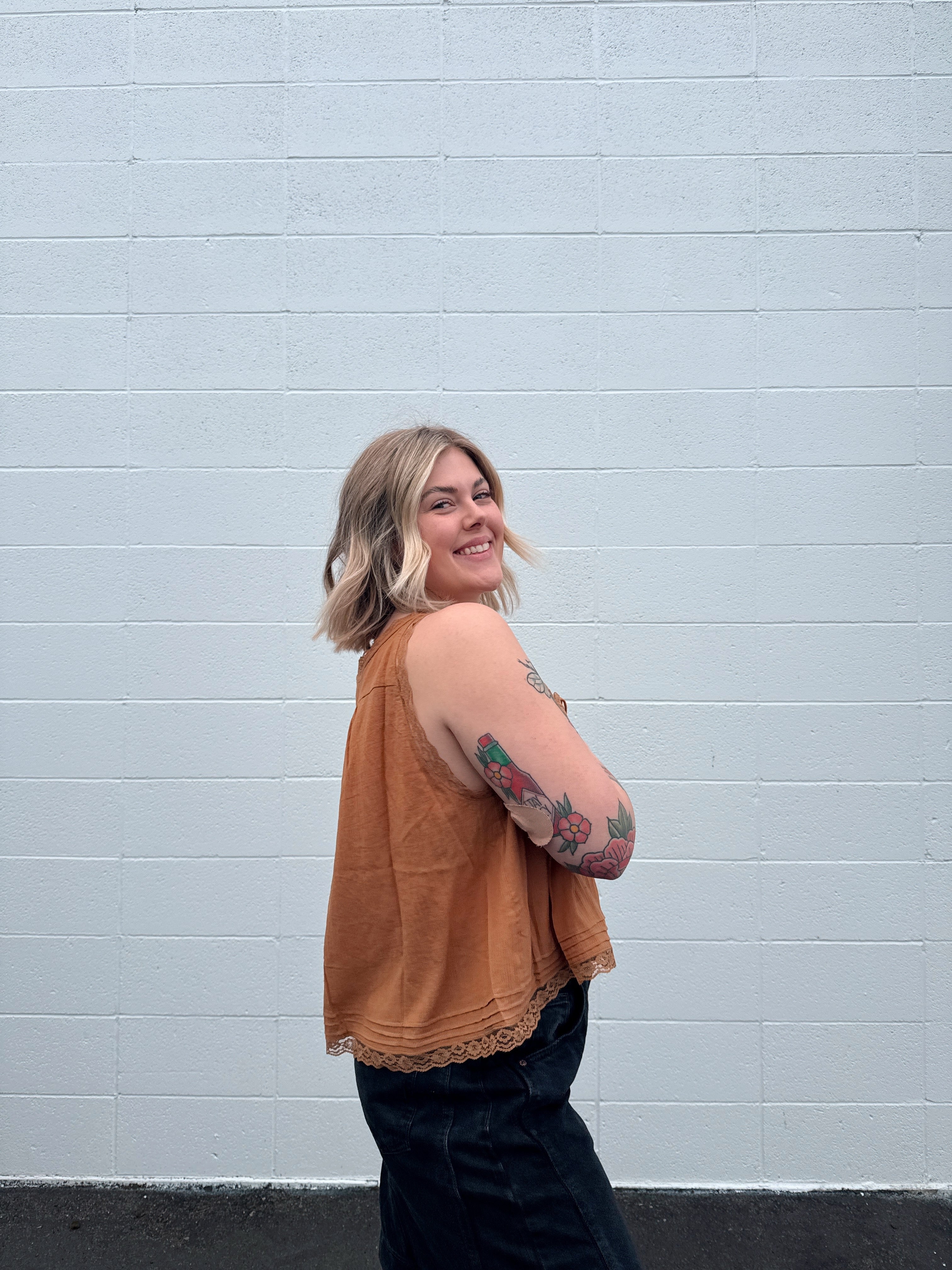 RESTOCK* Paislee Lace Trimmed Tank Tops – URBAN GLOW