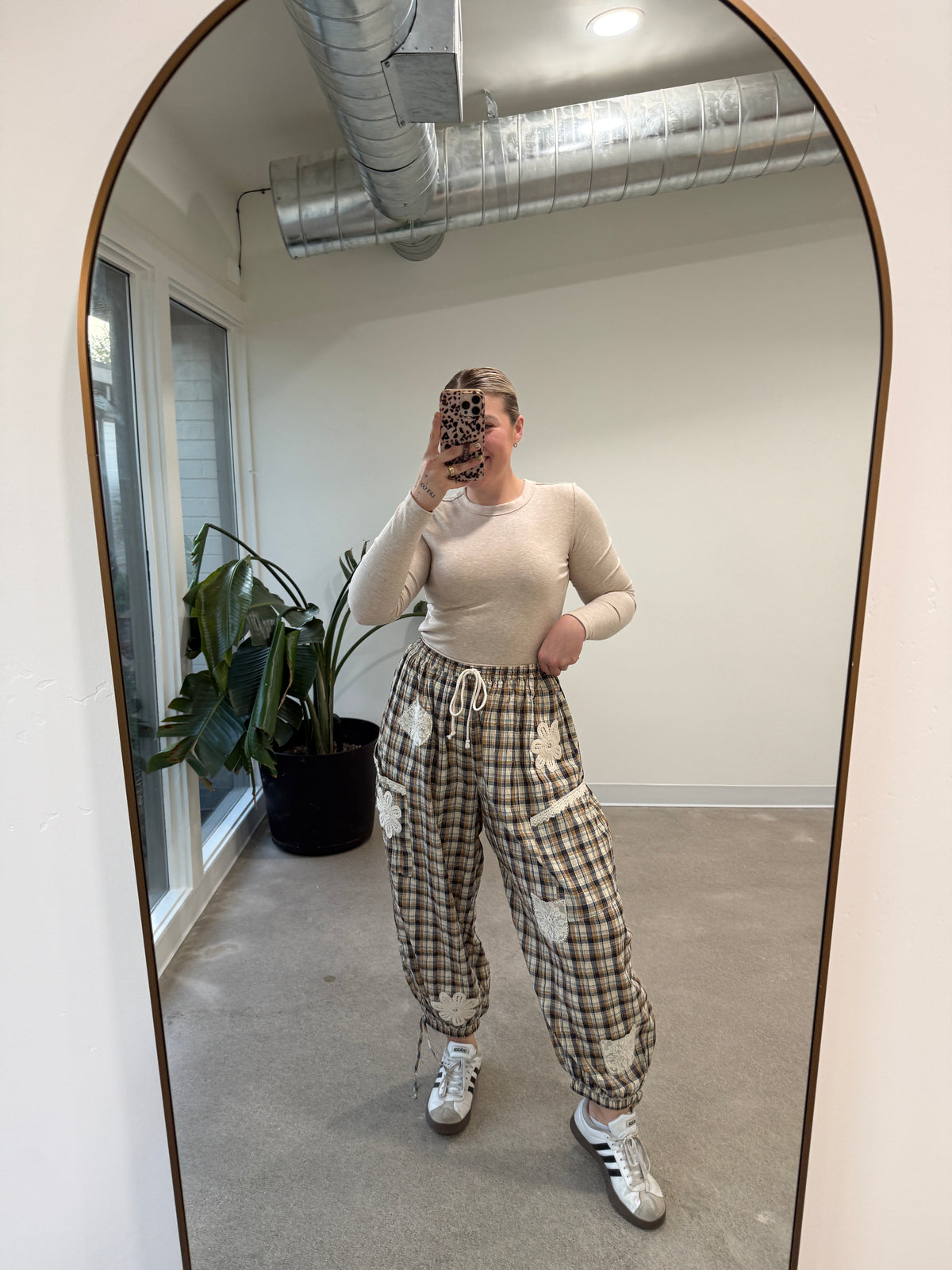 Dainty Crochet Plaid Balloon Pants
