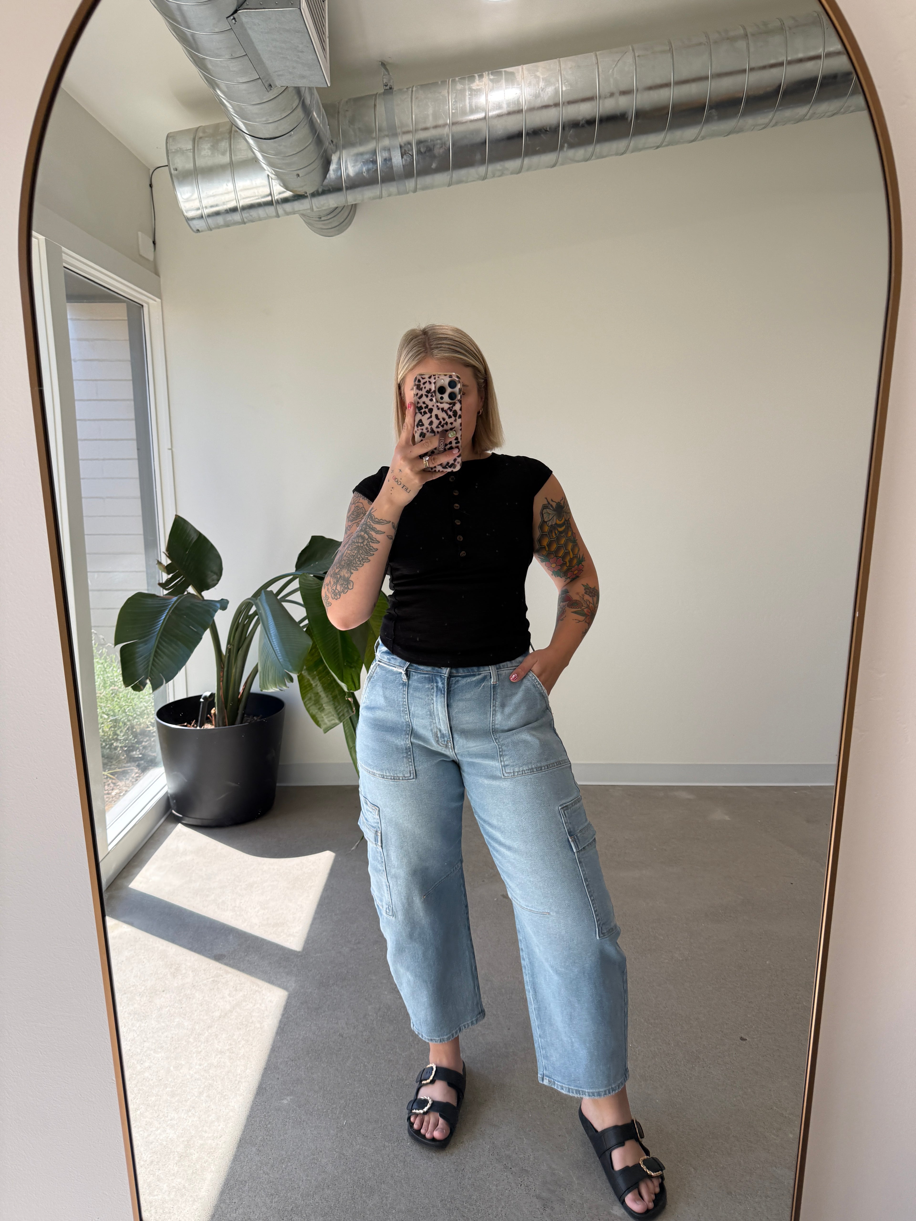 Mid Rise Barrel Cargo Jeans