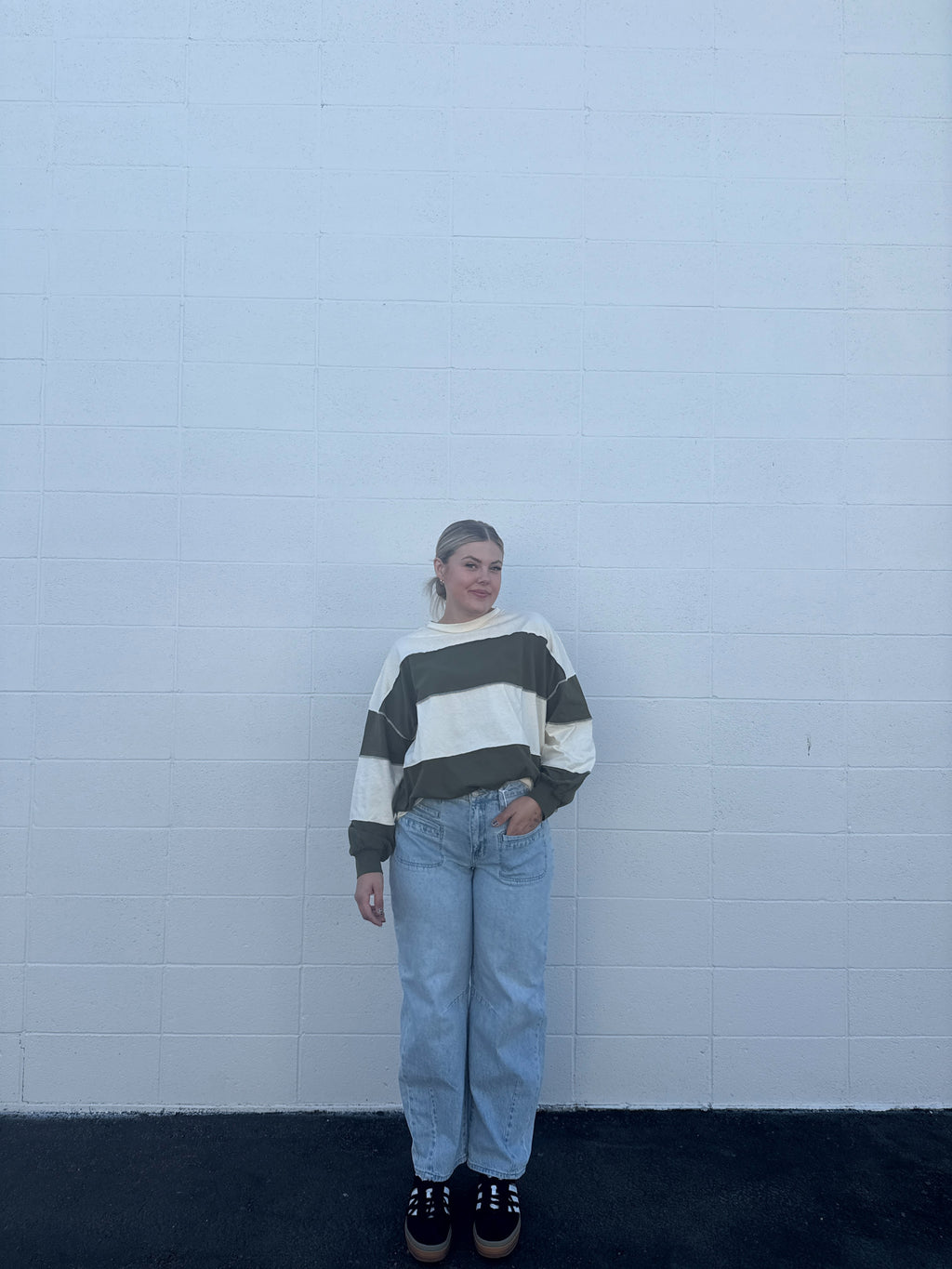 Kenzie Front Pocket Barrel Jeans