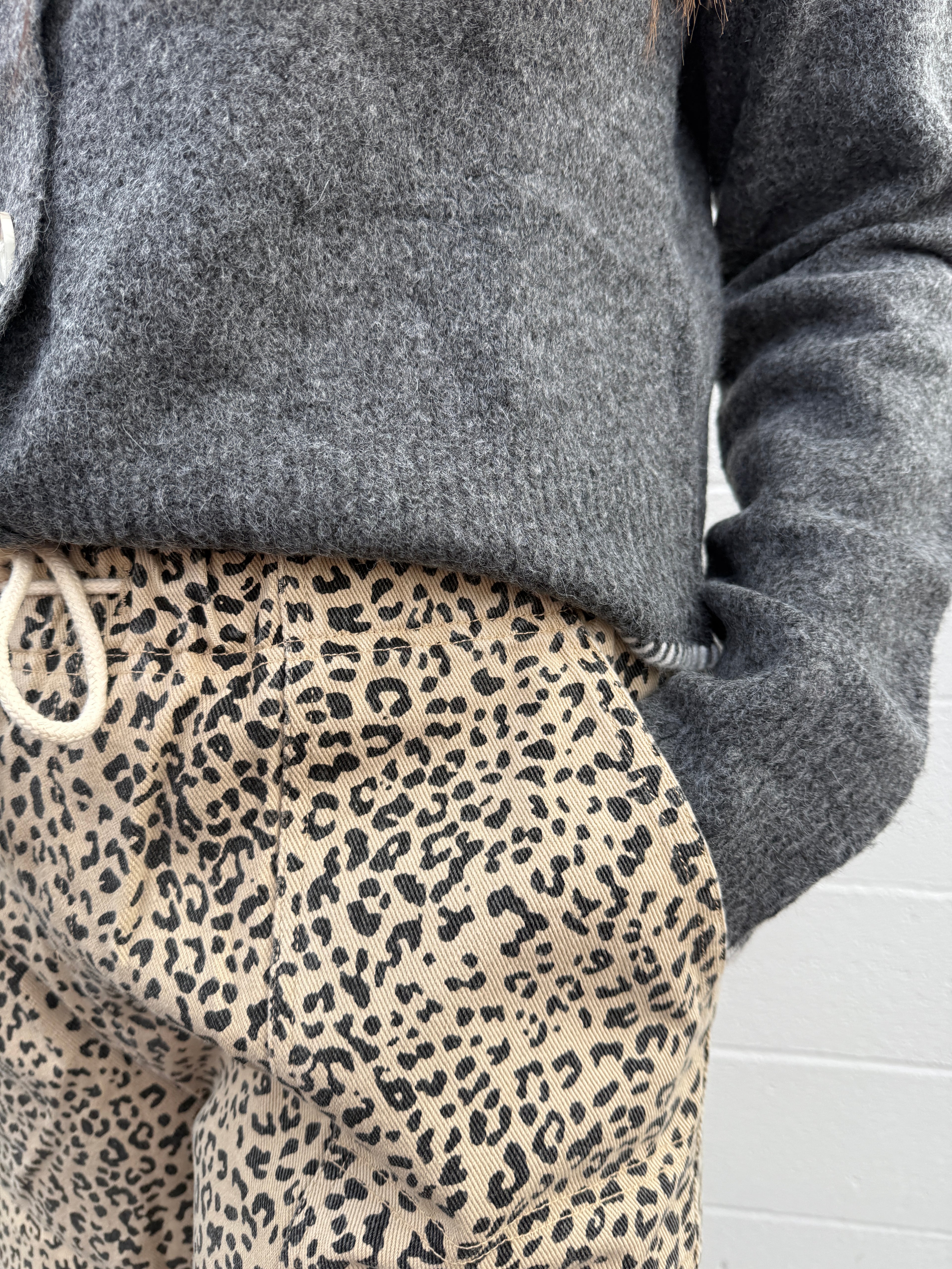 Milky Leopard Tie Pants