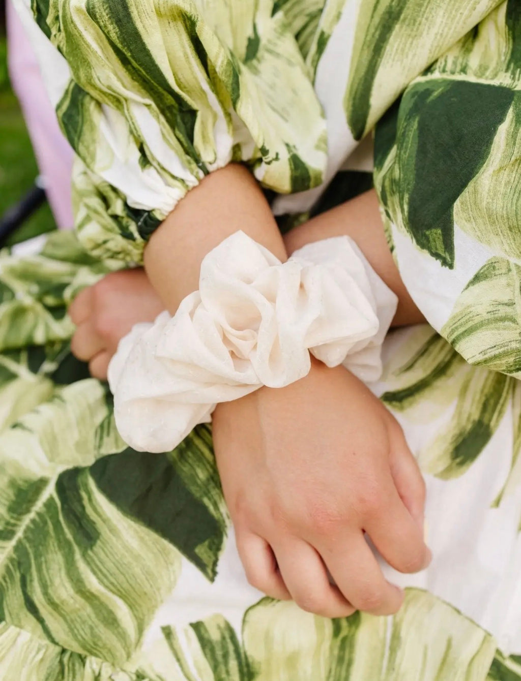 Pearl Jumbo Scrunchie