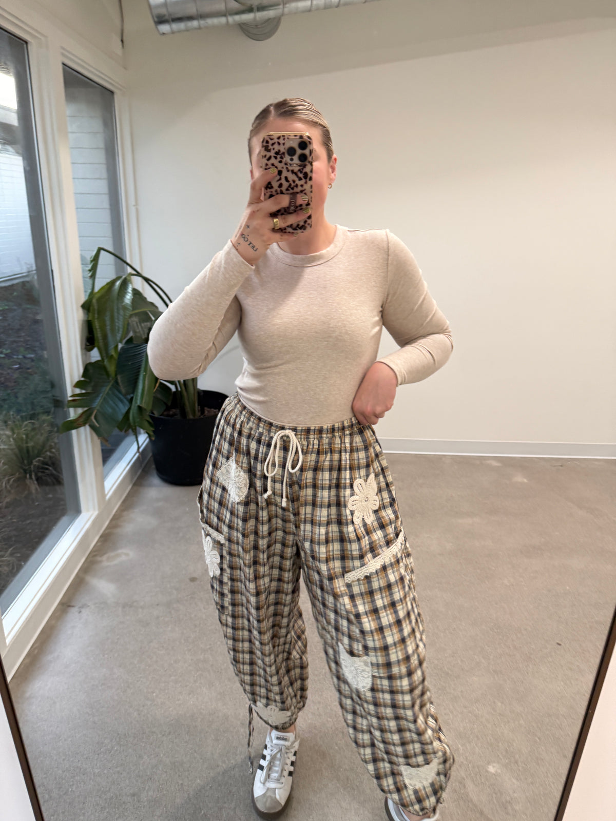 Dainty Crochet Plaid Balloon Pants