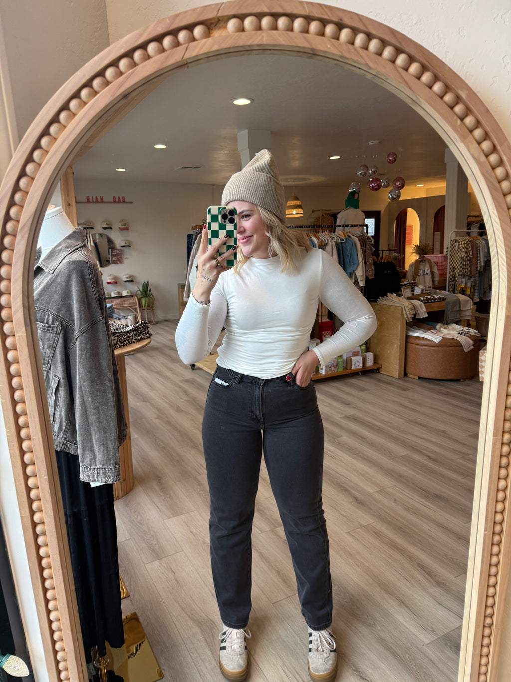 High Rise Ella Classic Straight Jean