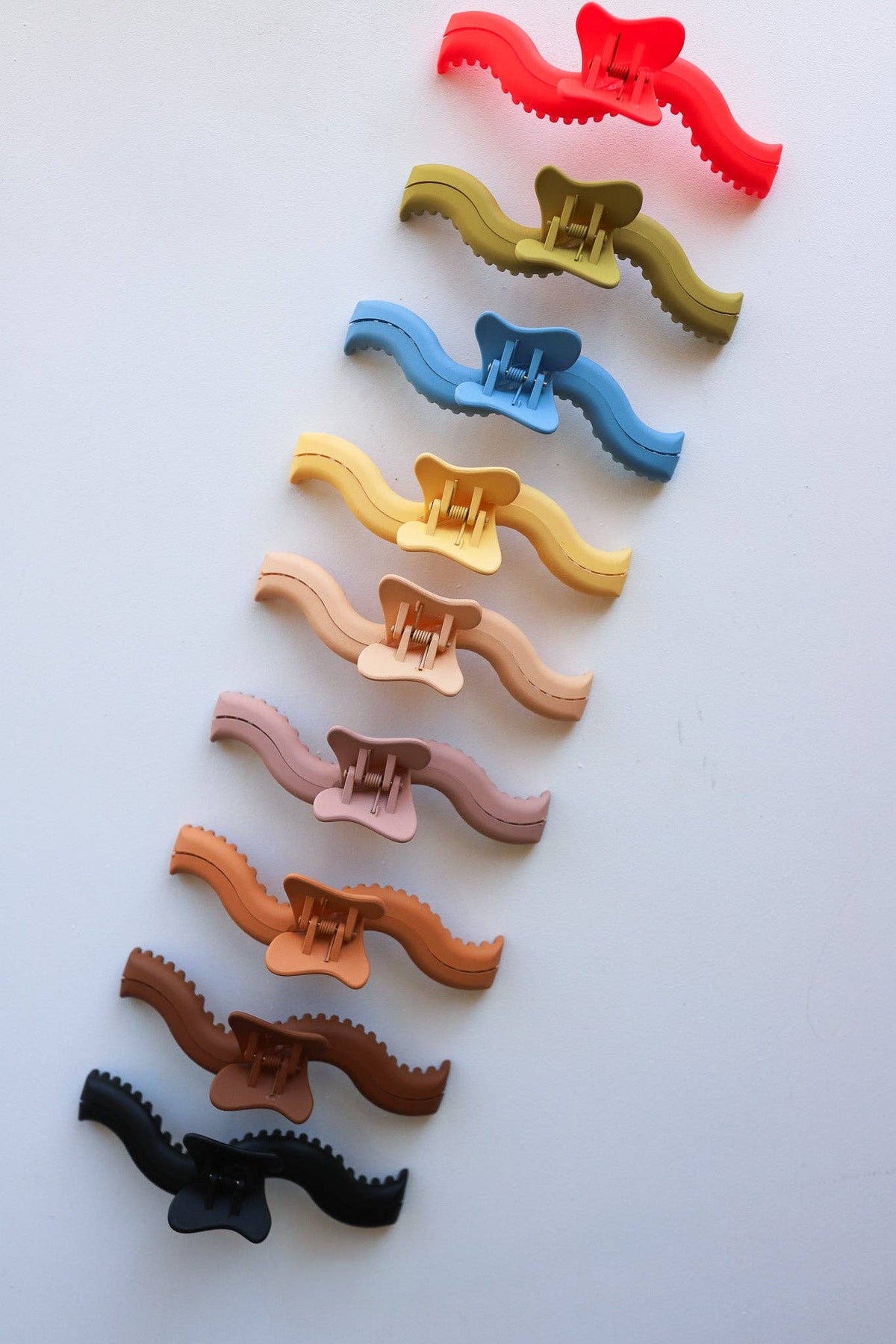 Kaxi Wavy Hold Everything Claw