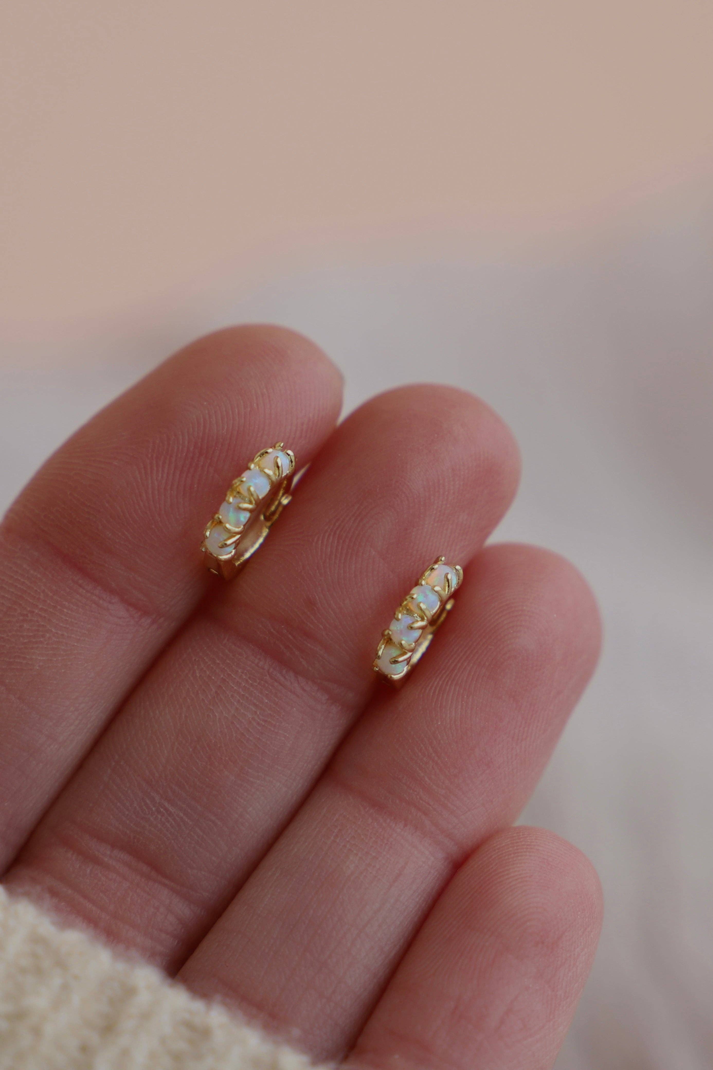 OPALITE HUGGIES