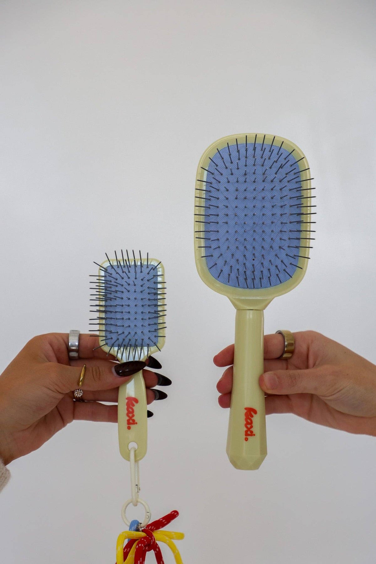 Mini Scalp to Ends Travel Brush